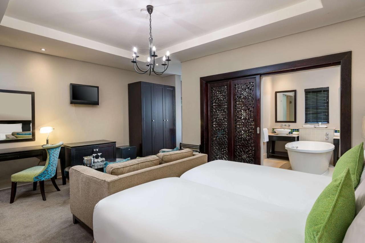 Mount Grace Hotel & Spa Magaliesburg Exterior photo A room at the hotel