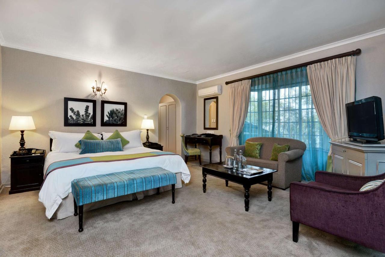 Mount Grace Hotel & Spa Magaliesburg Exterior photo A bedroom at the Taj Bengal