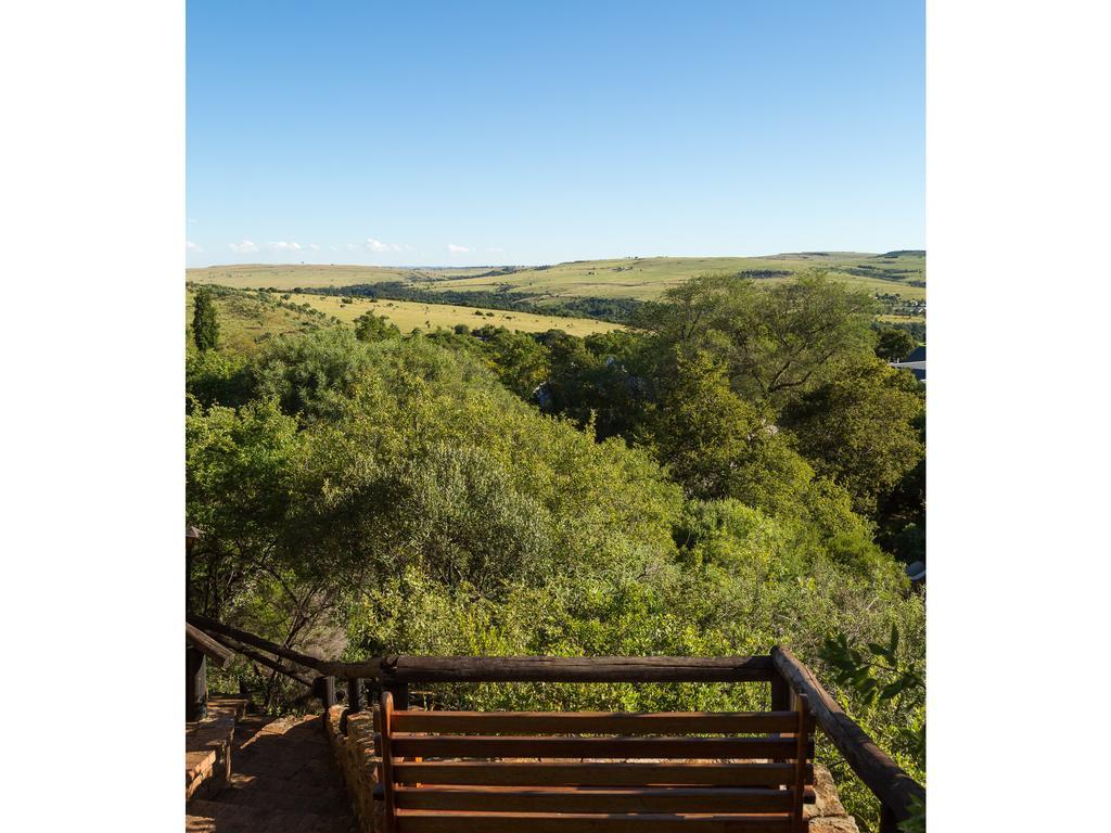 Mount Grace Hotel & Spa Magaliesburg Exterior photo View from the top of the stairs