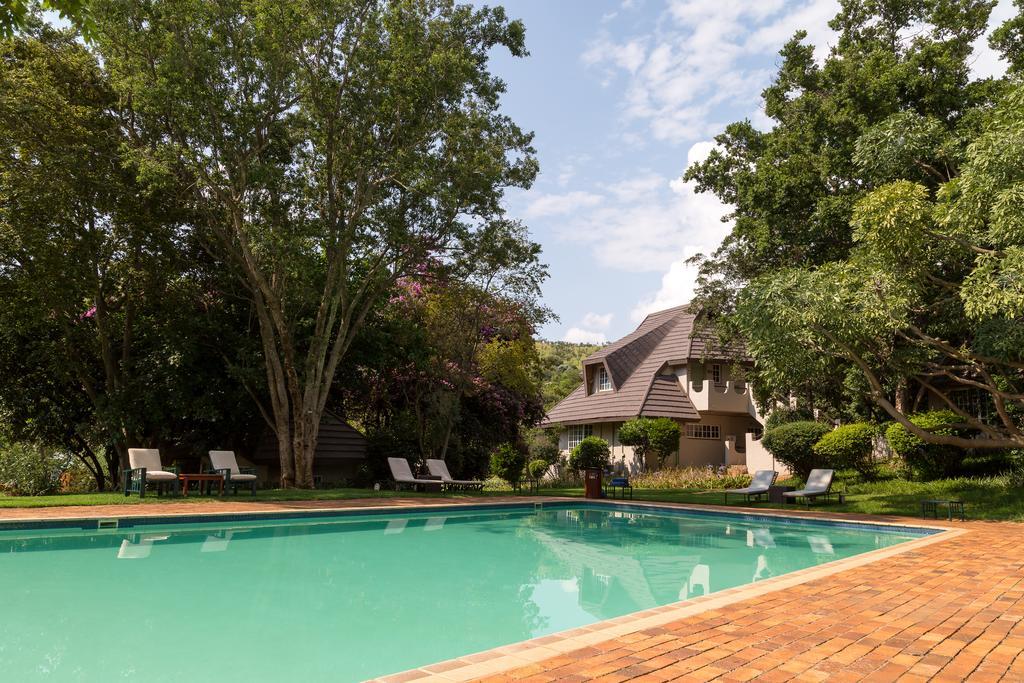 Mount Grace Hotel & Spa Magaliesburg Exterior photo The swimming pool at the hotel