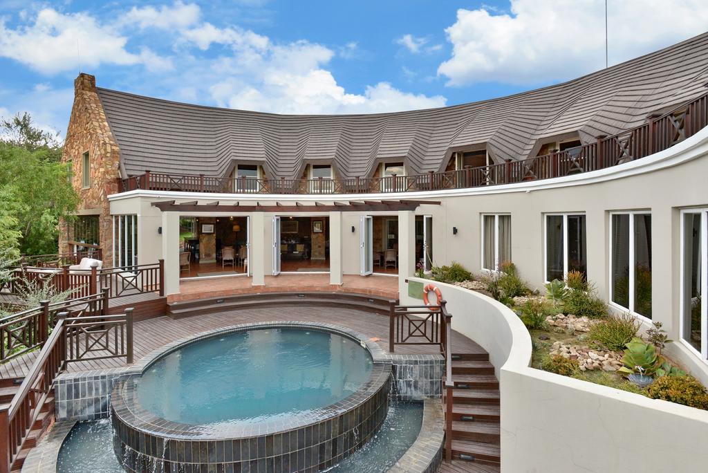Mount Grace Hotel & Spa Magaliesburg Exterior photo The home of the late singer Michael Jackson