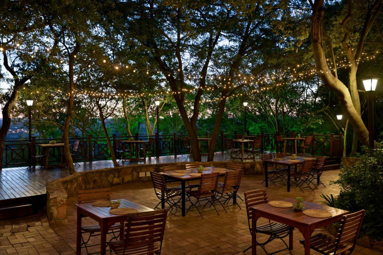 Mount Grace Hotel & Spa Magaliesburg Exterior photo The restaurant's garden
