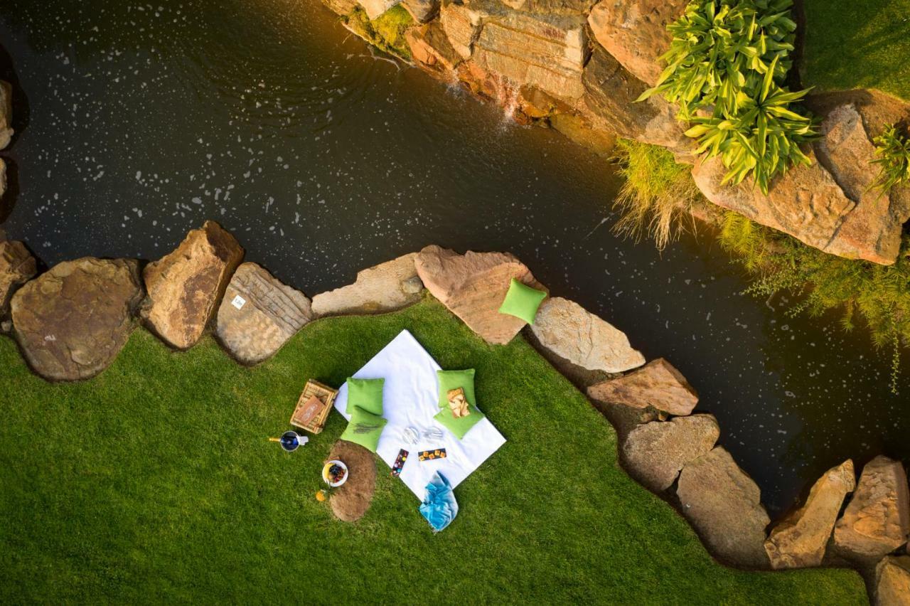 Mount Grace Hotel & Spa Magaliesburg Exterior photo Picnic at the River