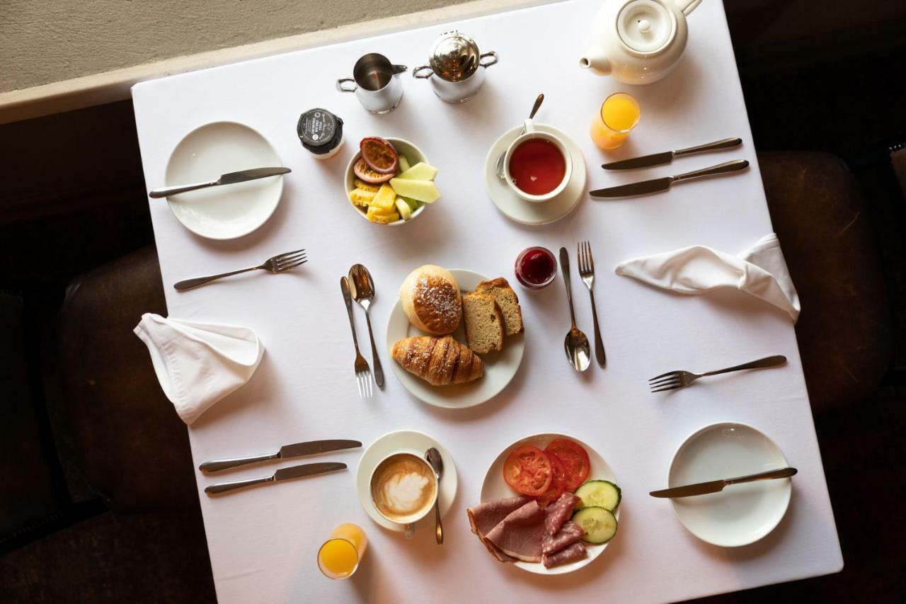 Mount Grace Hotel & Spa Magaliesburg Exterior photo A typical English breakfast